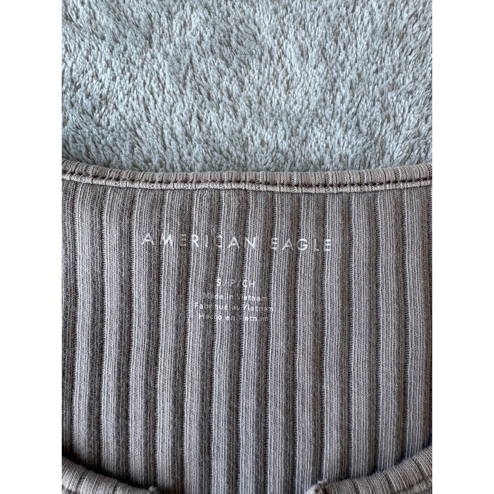 American Eagle Cropped Tank Top Small Brown Ribbed Notch Neck Minimalist Basic - Picture 9 of 14